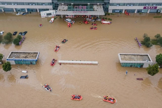 河北保定滄州暴雨 有醫(yī)院被淹